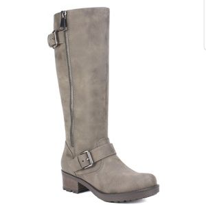 NWT WHITE MOUNTAIN boots
